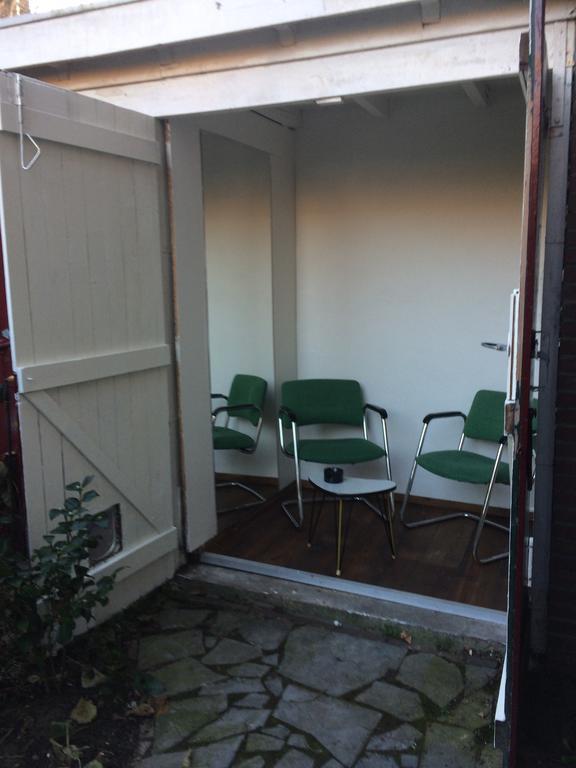 Gastenverblijf Door De Poort Tilburg Exterior foto